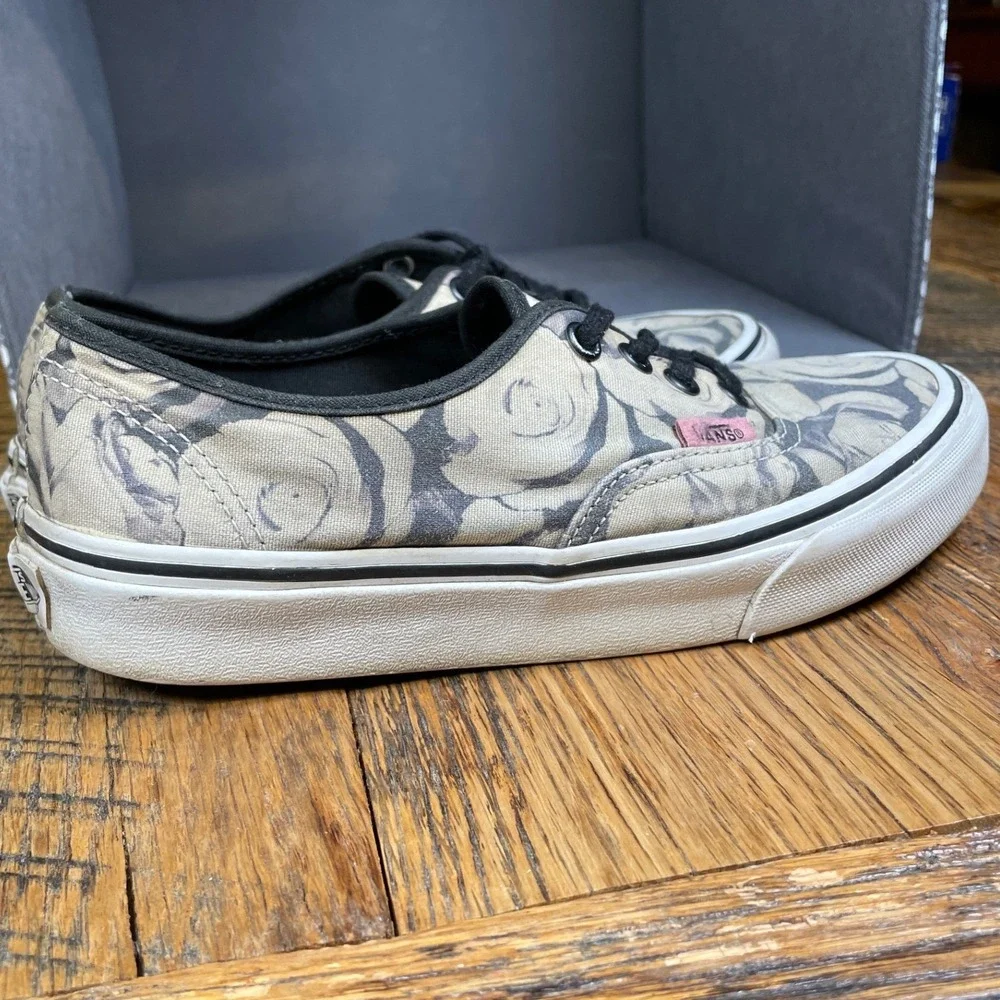 Vans Authentic Rose Floral Print Sneaker Low Top‎ Cream Pink Women Size 6 Skate
